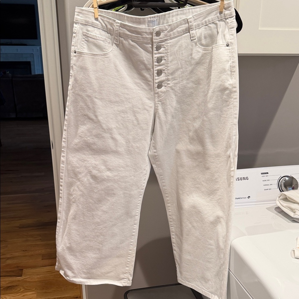 Time and Tru Women's White Ankle & Cropped Jeans